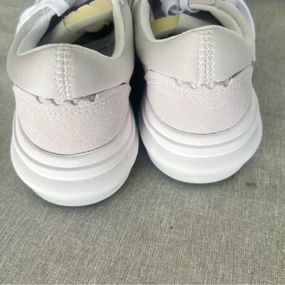 Vans Old Skool Overt CC Sneakers White Light Gray Size Men7.5 / Women 9 - Picture 4 of 8